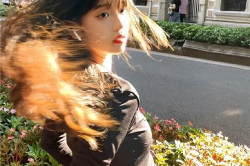 开年第一瓜反转！关晓彤王安宇恋情被曝鹿晗范丞丞紧急声明